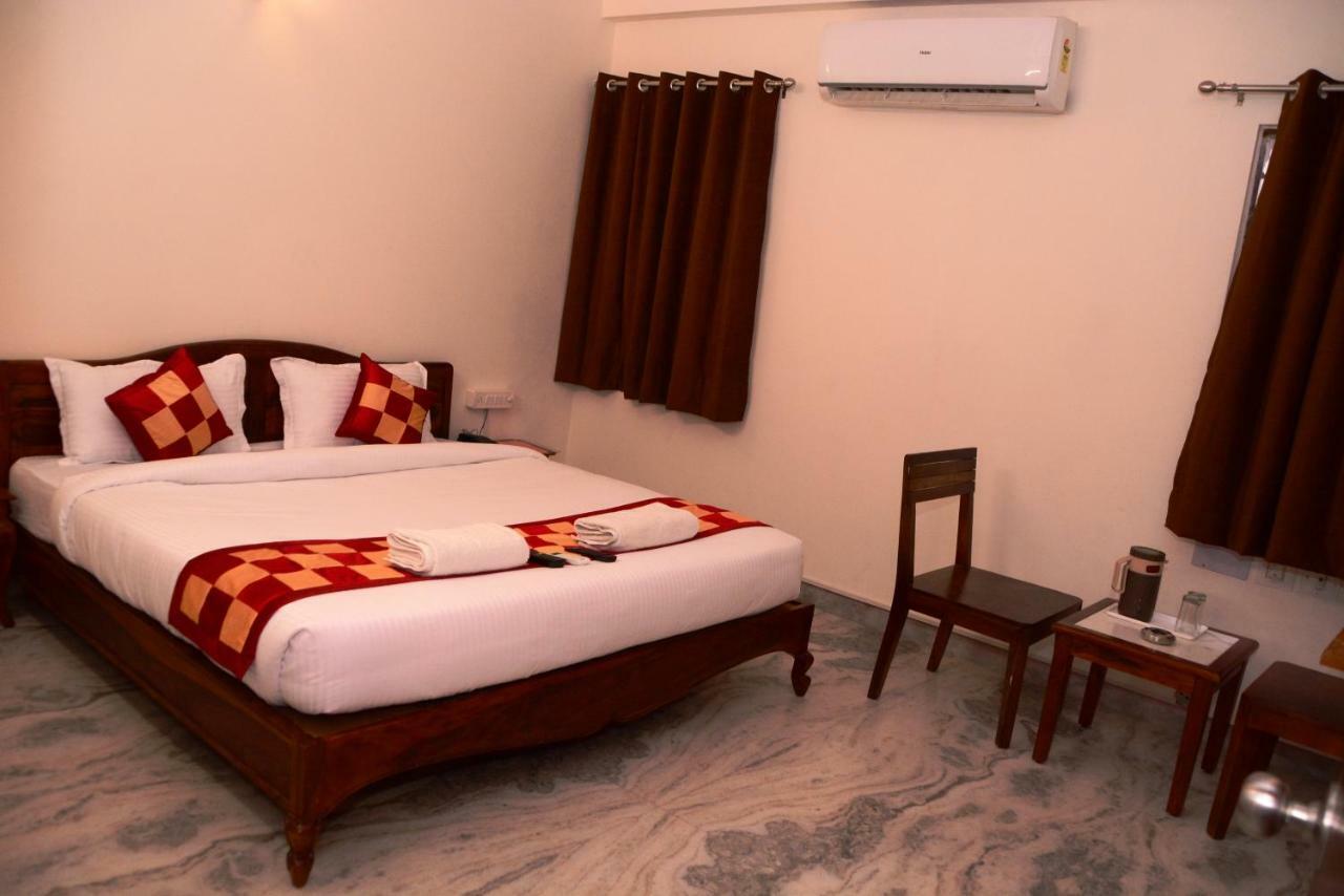 Hotel Sugandh Retreat Τζαϊπούρ Εξωτερικό φωτογραφία