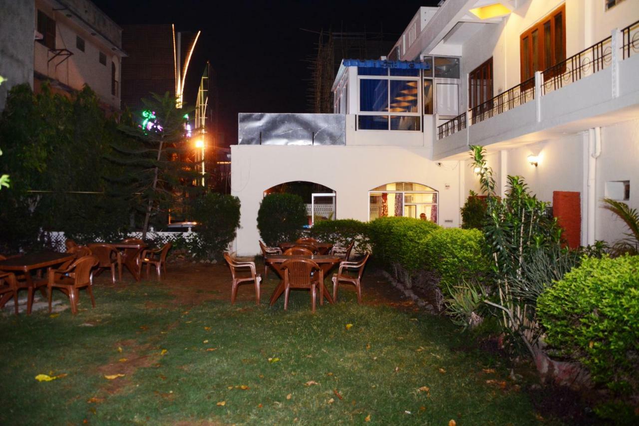 Hotel Sugandh Retreat Τζαϊπούρ Εξωτερικό φωτογραφία