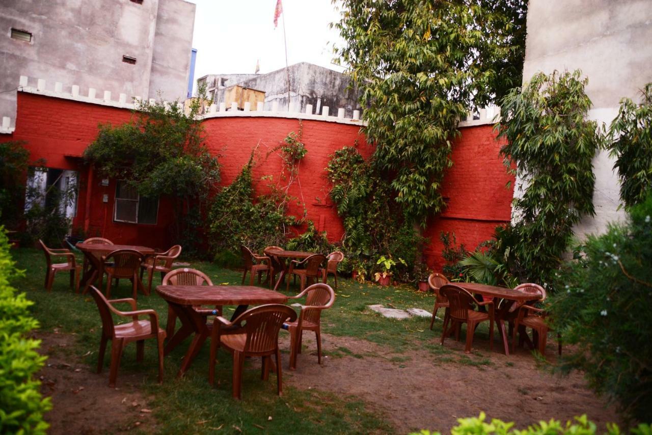 Hotel Sugandh Retreat Τζαϊπούρ Εξωτερικό φωτογραφία