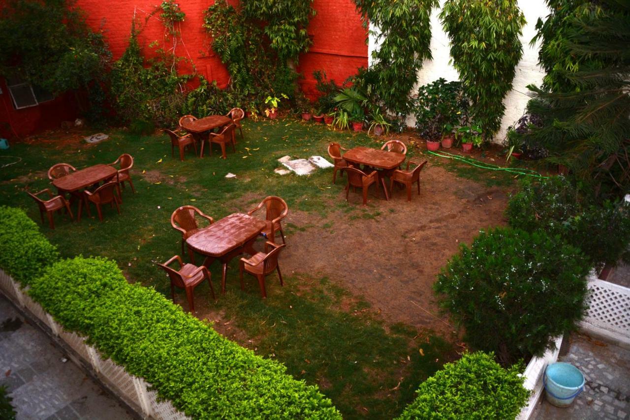 Hotel Sugandh Retreat Τζαϊπούρ Εξωτερικό φωτογραφία