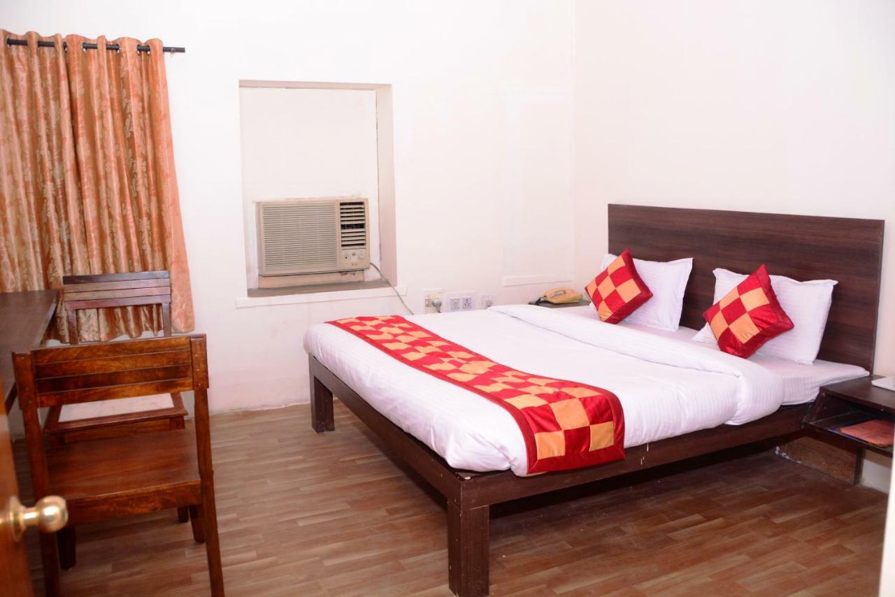 Hotel Sugandh Retreat Τζαϊπούρ Εξωτερικό φωτογραφία